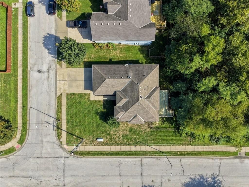 Photo 47 of 50 - 9451 N Adrian Avenue, Kansas City, MO 64154