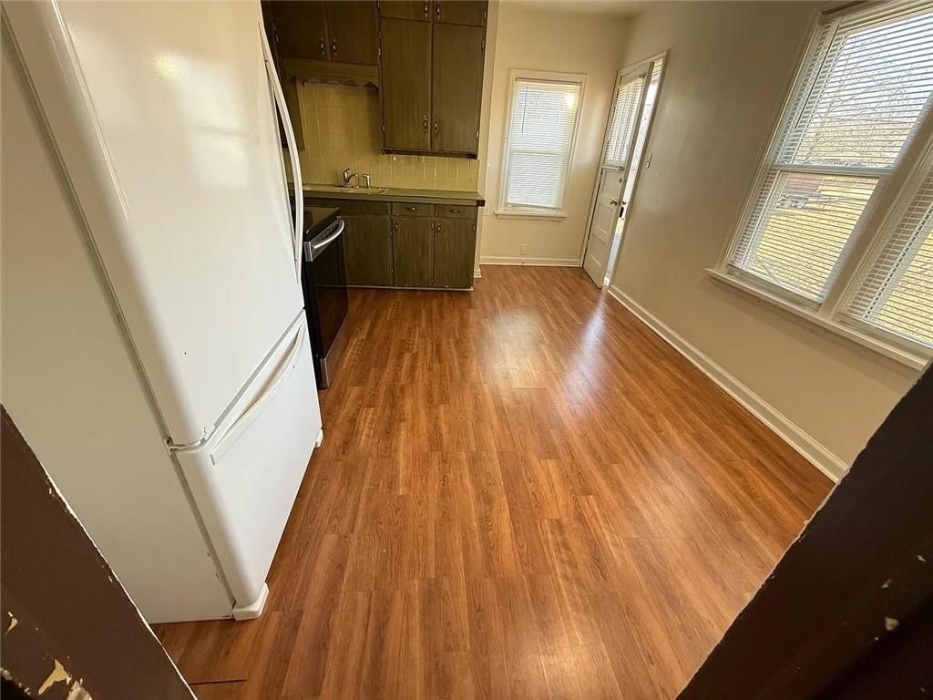 231 W 4th Street — photo 6