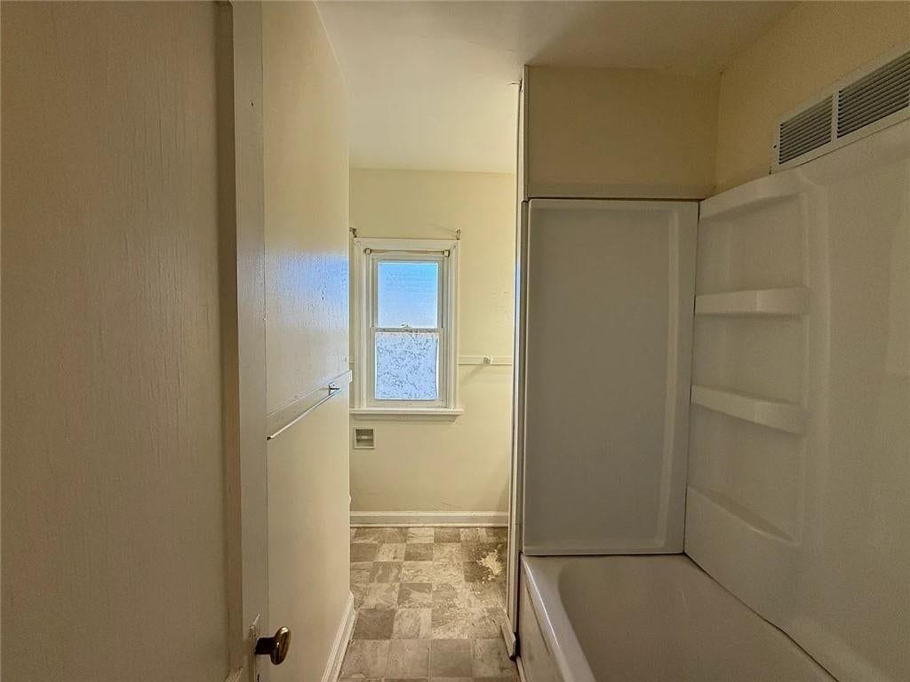 231 W 4th Street — photo 8