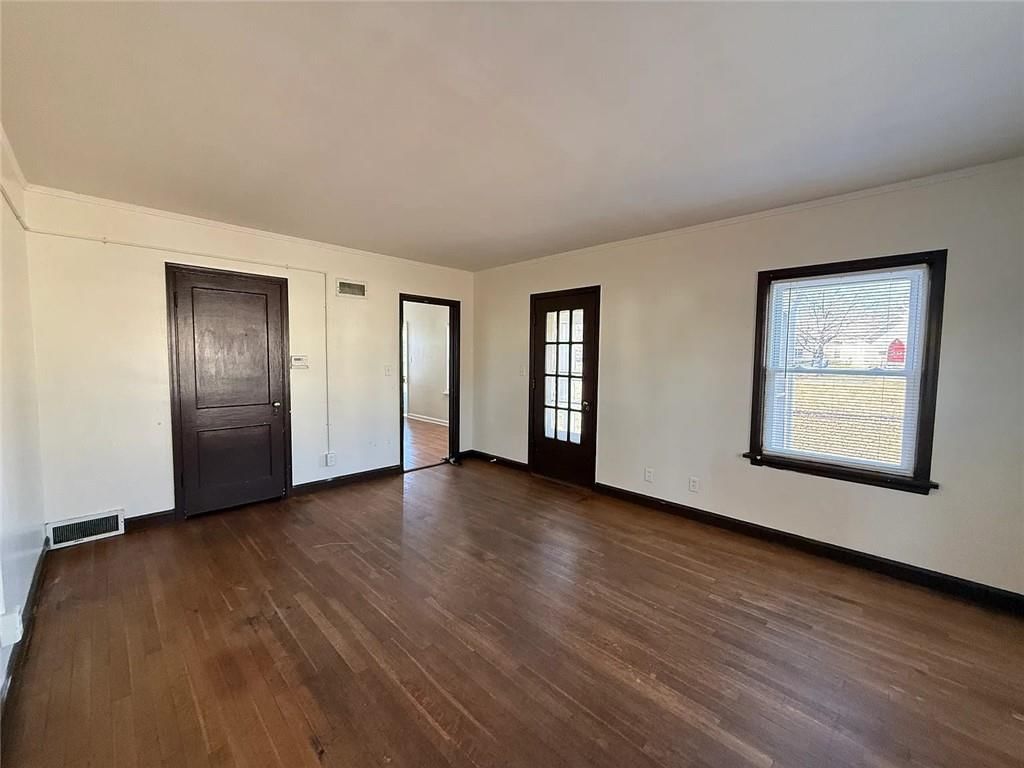 231 W 4th Street — photo 18