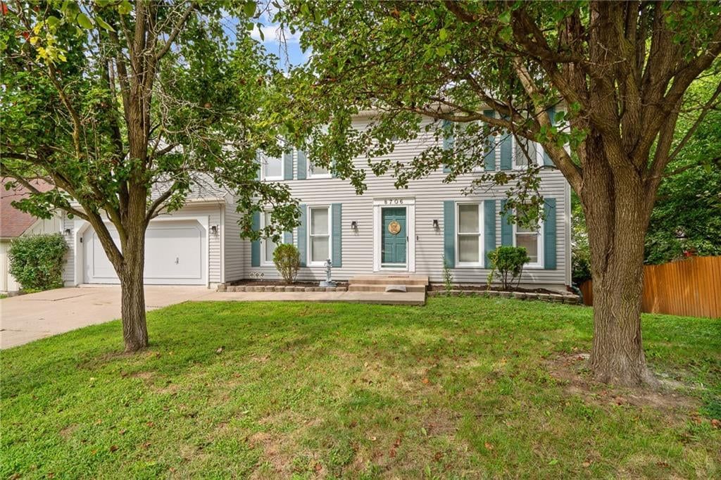8706 N Troost Avenue, Kansas City, MO: listing photo 2