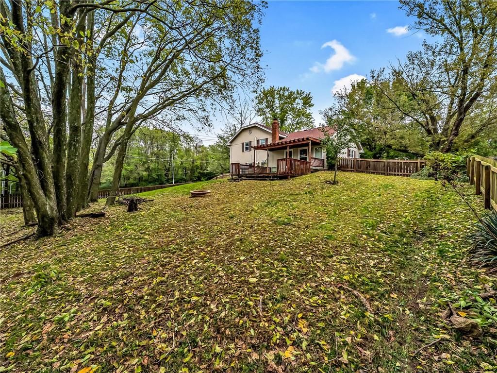 Photo 20 of 20 - 6732 NW Hidden Valley Road, Parkville, MO 64152