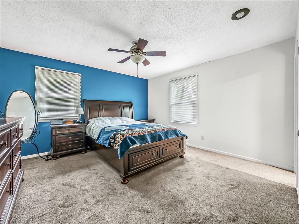 Photo 11 of 20, 6732 NW Hidden Valley Road, Parkville, MO 64152