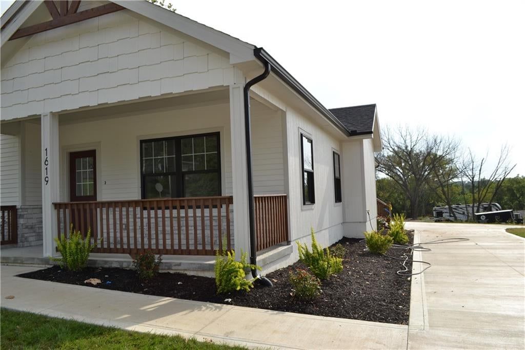 Photo 34 of 81 - 1619 N 55th Street, Kansas City, KS 66102