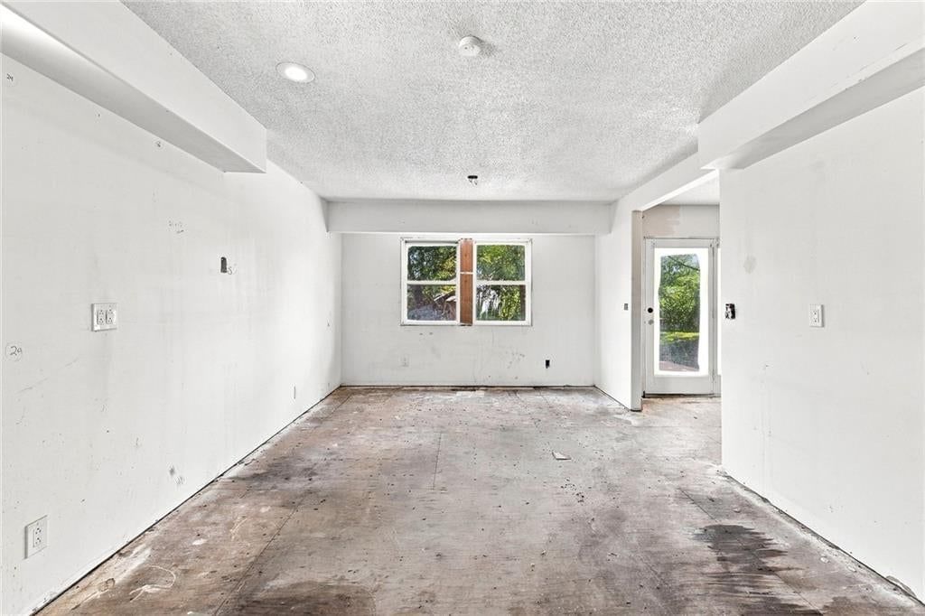 25791 Columbia Road — photo 9