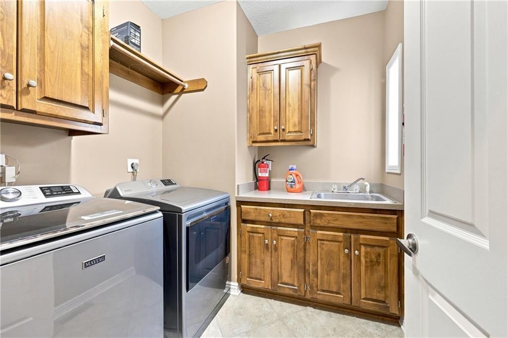 6833 Woodside Avenue — photo 7