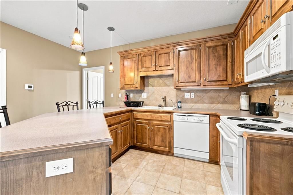 6833 Woodside Avenue — photo 27