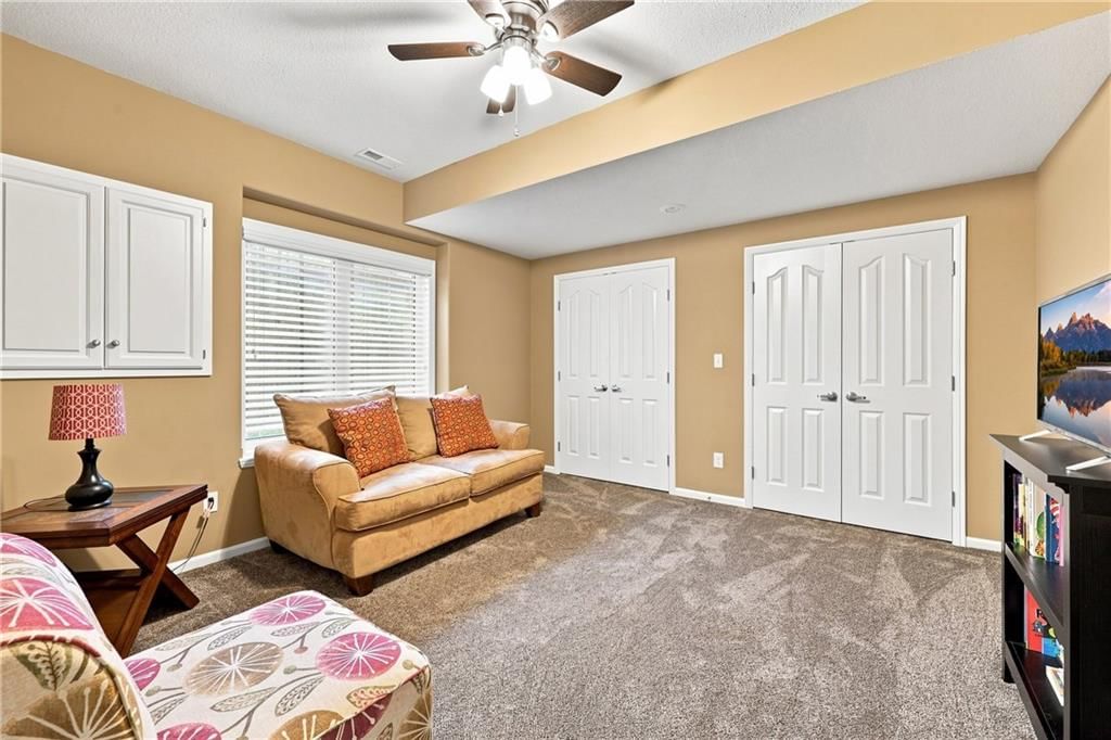 6833 Woodside Avenue — photo 30