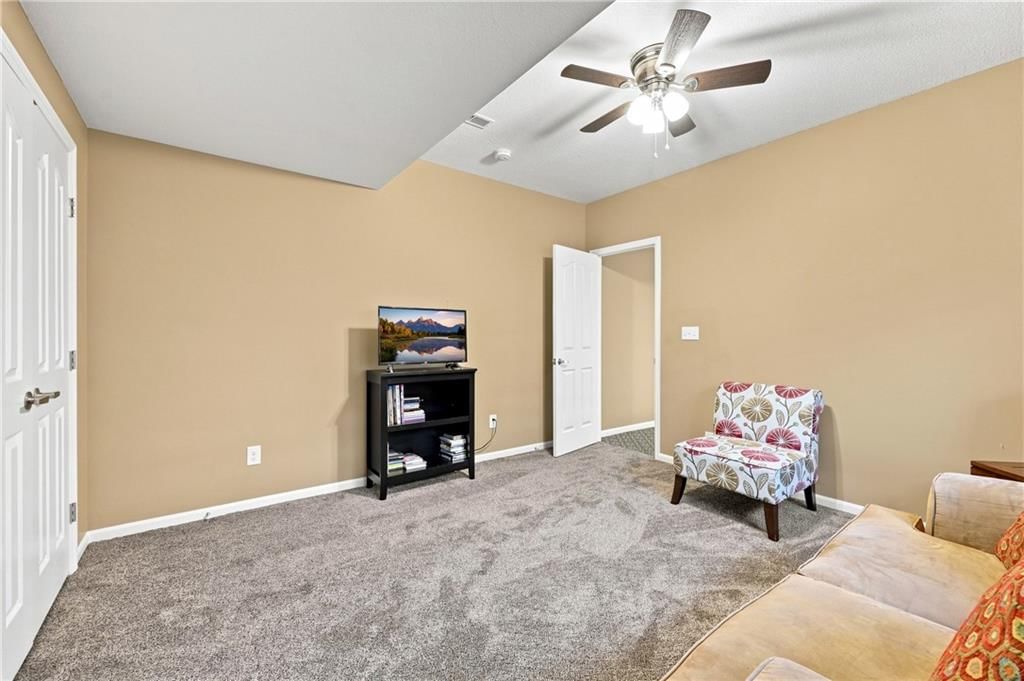 6833 Woodside Avenue — photo 31