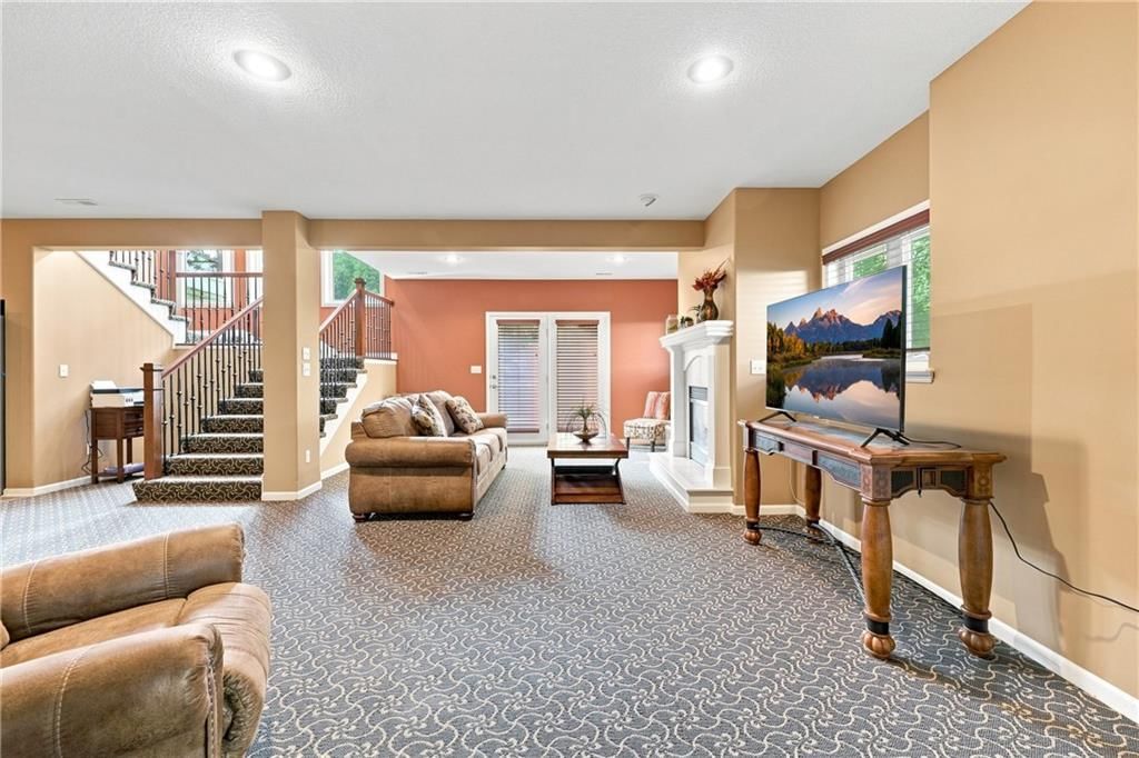 6833 Woodside Avenue — photo 34