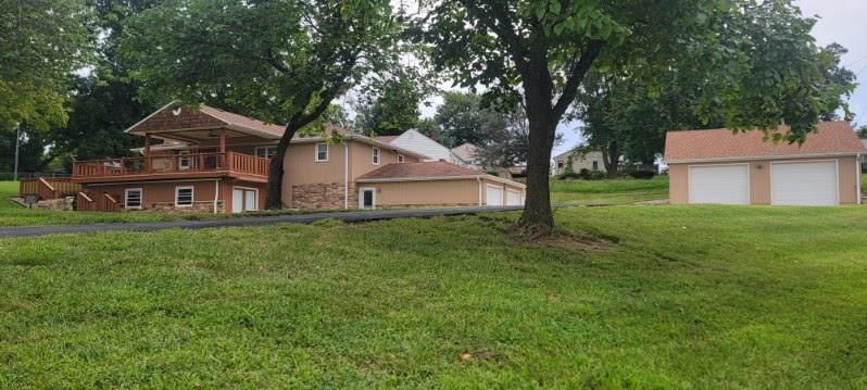 5001 NW High Drive, Riverside, MO