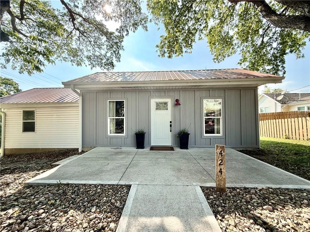 424 2nd Street, Barnard, MO