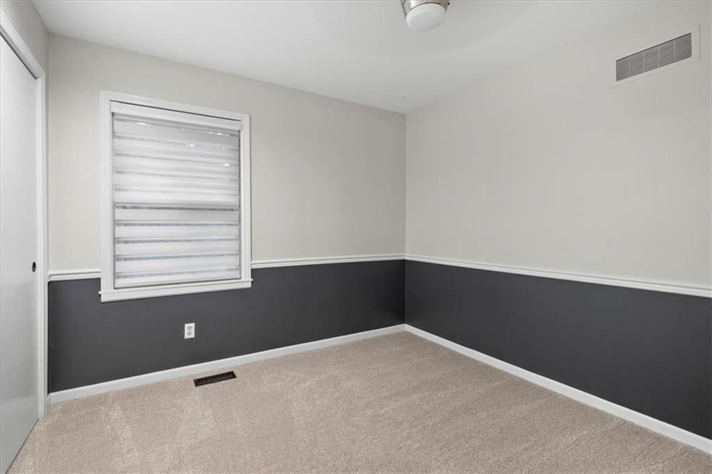 9410 Greenway Lane — photo 12