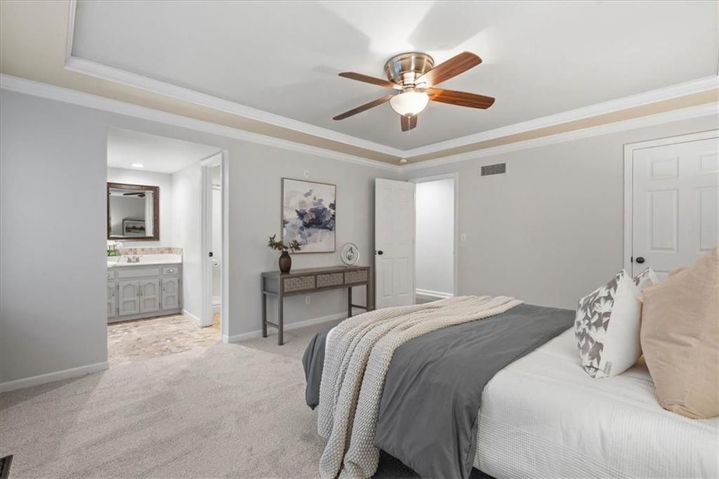 9410 Greenway Lane — photo 16