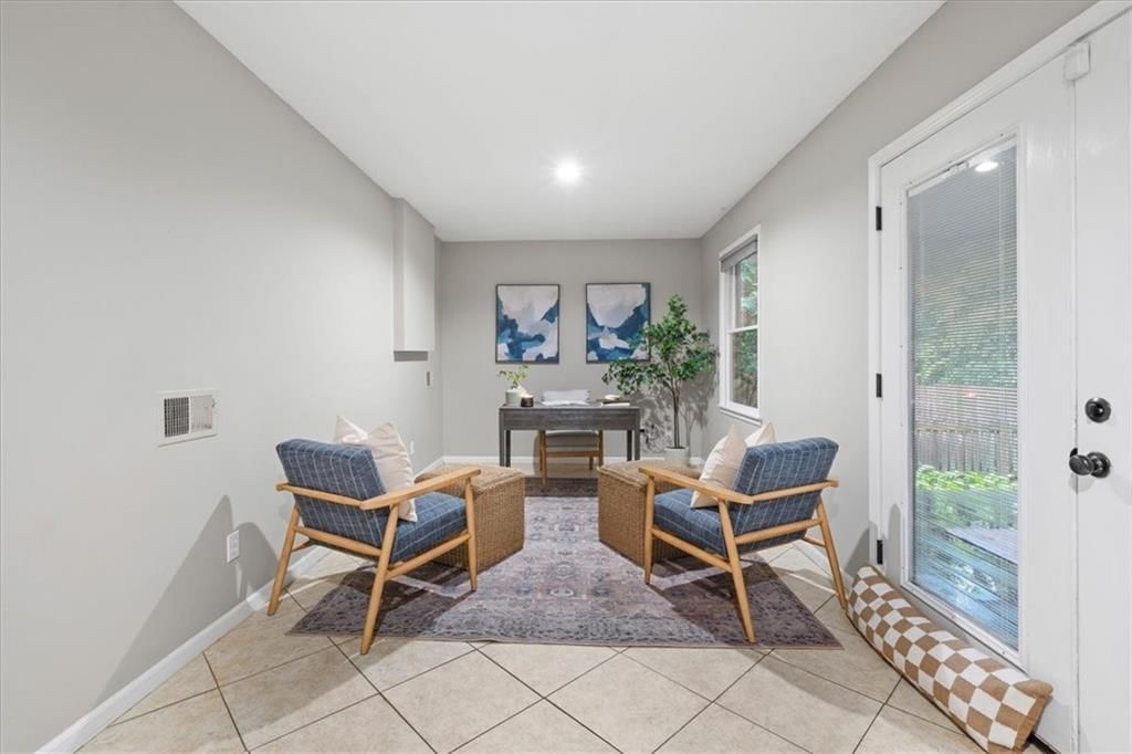 9410 Greenway Lane — photo 22