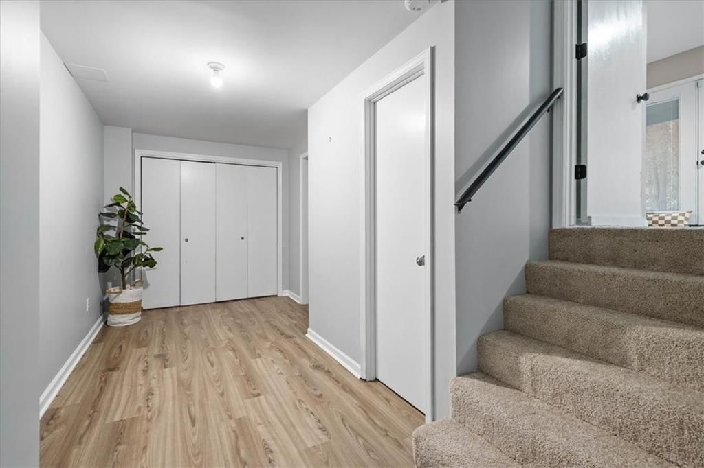9410 Greenway Lane — photo 23