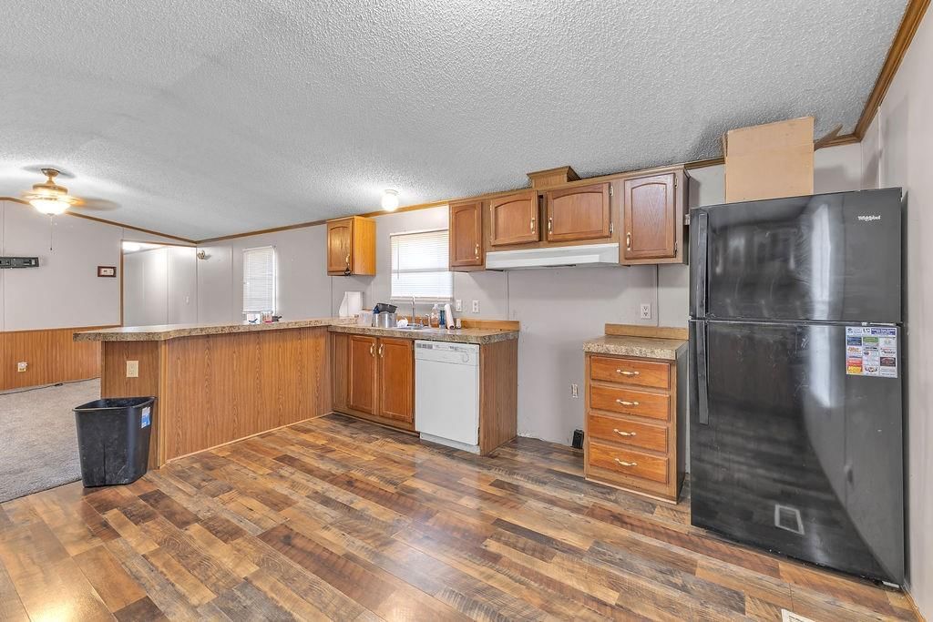 309 E Walnut Avenue — photo 7