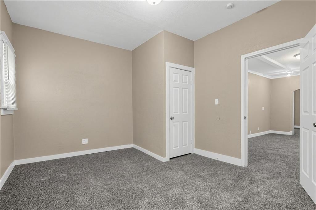 3005 E 32nd Street — photo 8