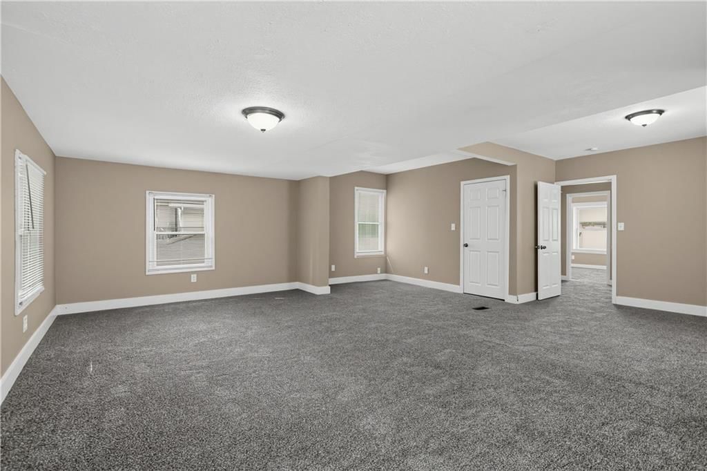 3005 E 32nd Street — photo 12