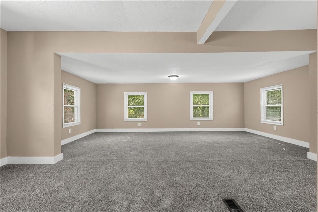 3005 E 32nd Street — photo 13
