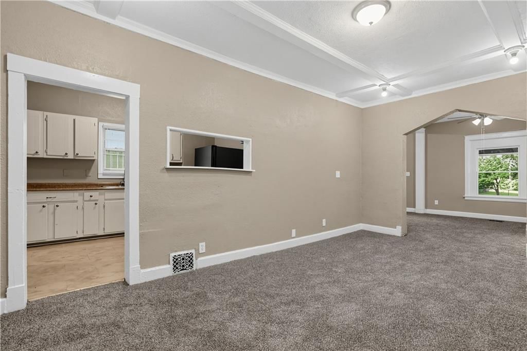 3005 E 32nd Street — photo 14