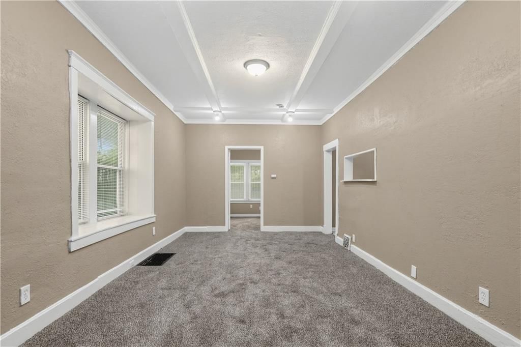 3005 E 32nd Street — photo 28