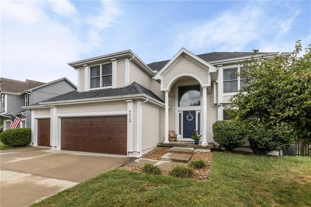 9924 N Marsh Avenue, Kansas City, MO: listing photo 2