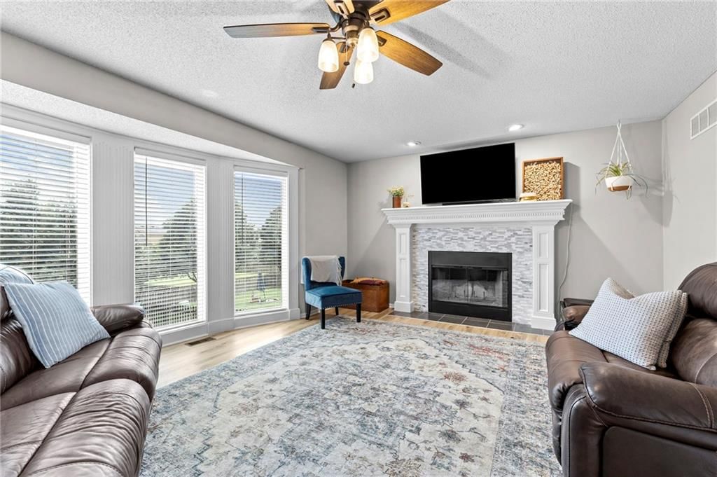 Photo 7 of 46 - 9924 N Marsh Avenue, Kansas City, MO 64157