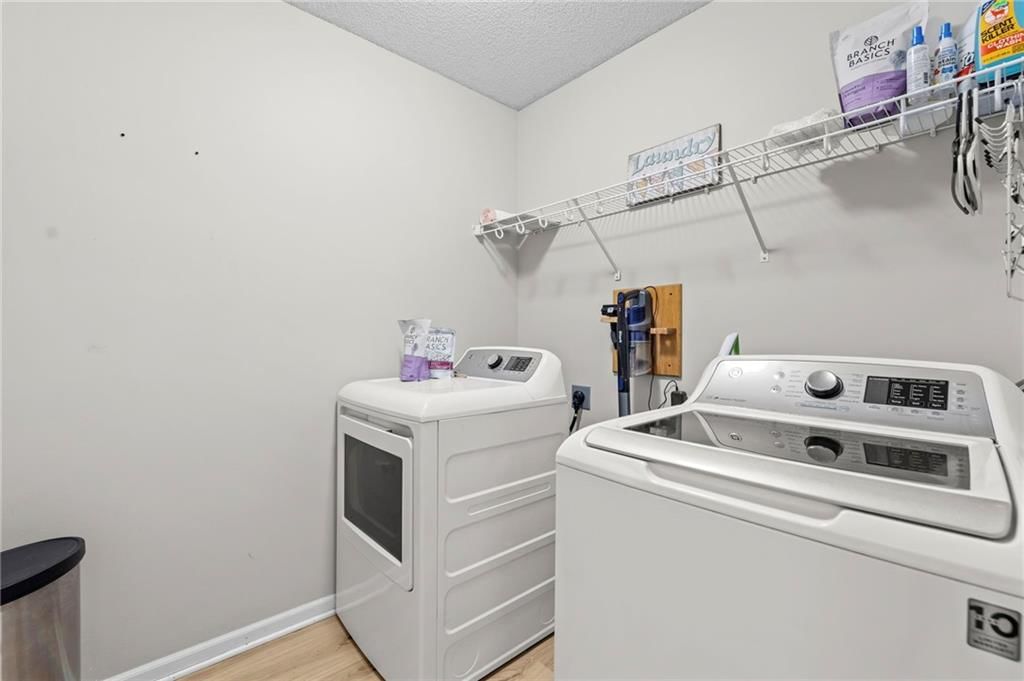 Photo 23 of 46 - 9924 N Marsh Avenue, Kansas City, MO 64157