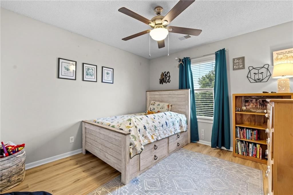 Photo 24 of 46 - 9924 N Marsh Avenue, Kansas City, MO 64157