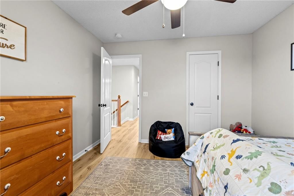 Photo 25 of 46 - 9924 N Marsh Avenue, Kansas City, MO 64157