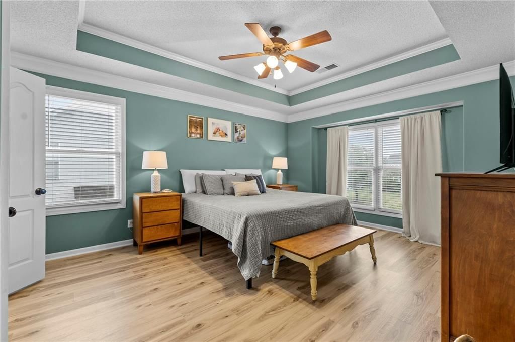 Photo 28 of 46 - 9924 N Marsh Avenue, Kansas City, MO 64157