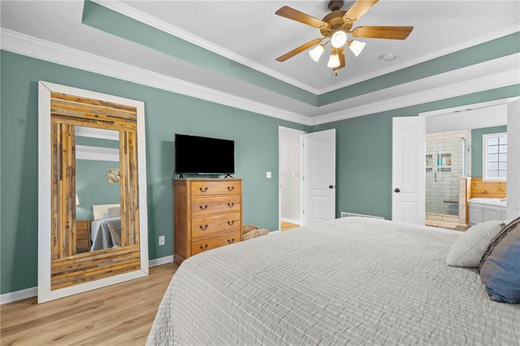 Photo 29 of 46 - 9924 N Marsh Avenue, Kansas City, MO 64157