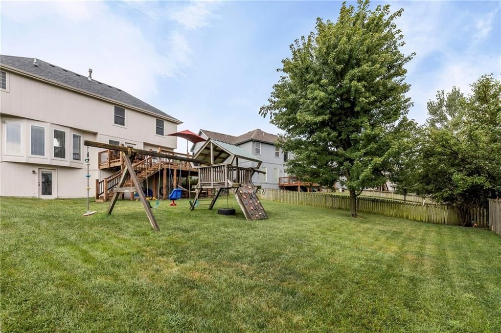 Photo 41 of 46 - 9924 N Marsh Avenue, Kansas City, MO 64157