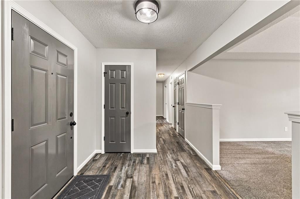 633 Clubhouse Drive — photo 9