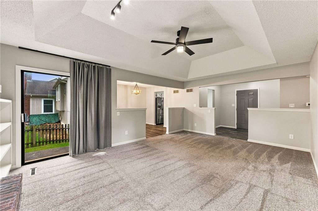 633 Clubhouse Drive — photo 22