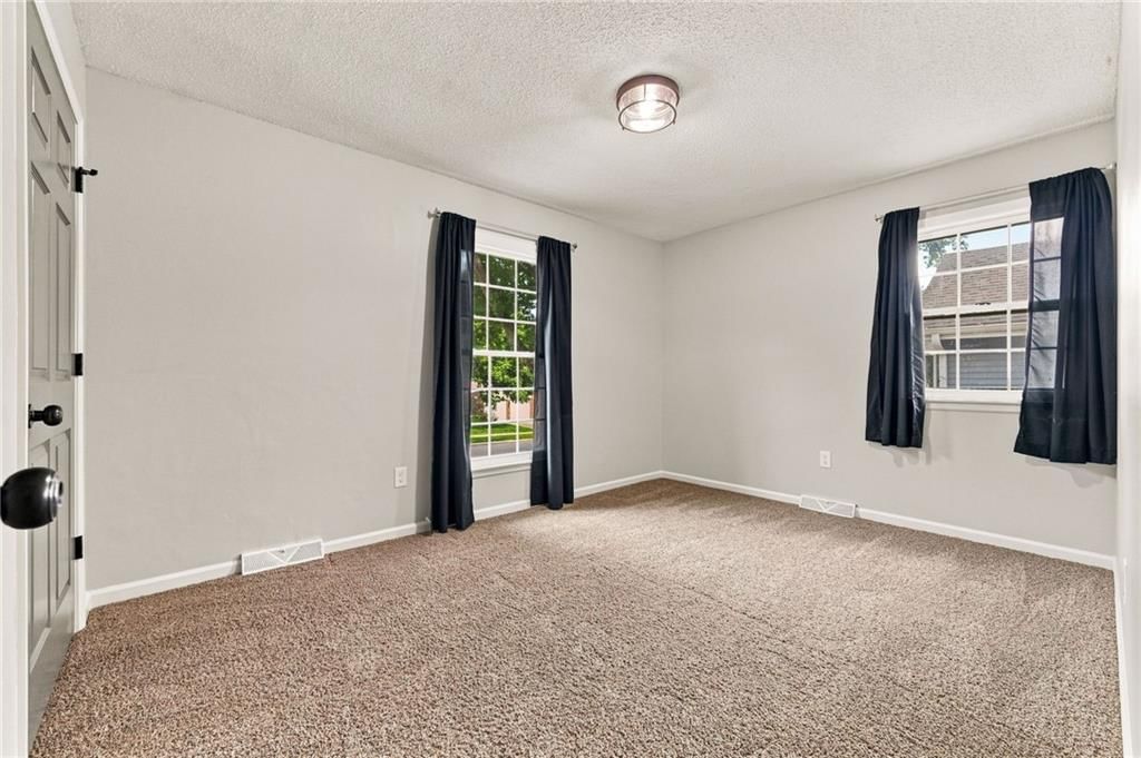 633 Clubhouse Drive — photo 35