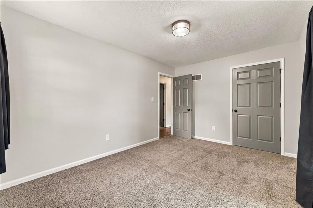633 Clubhouse Drive — photo 36