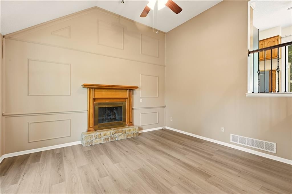 16407 W 126th Street — photo 5