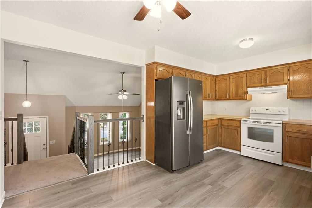 16407 W 126th Street — photo 11