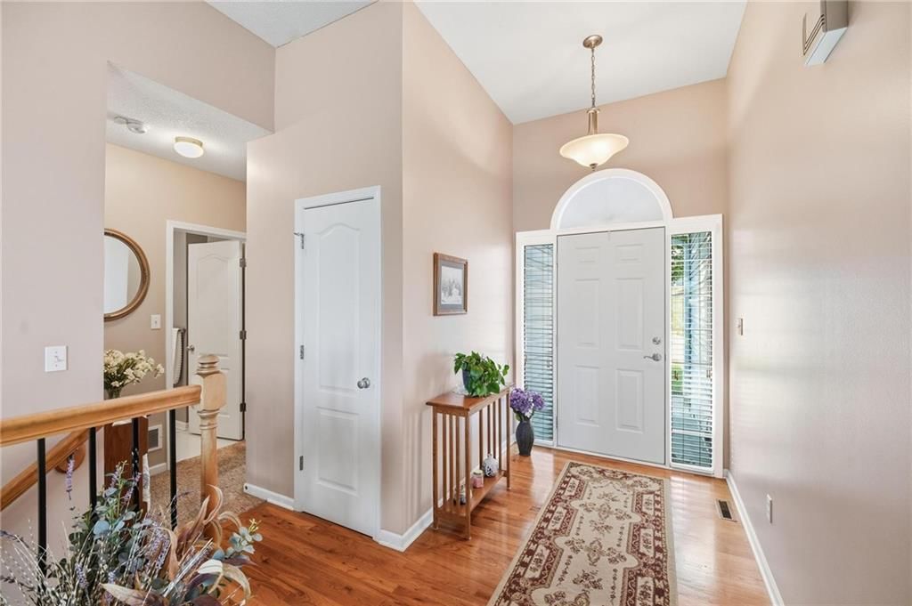 Photo 7 of 72 - 615 Johnston Parkway, Raymore, MO 64083