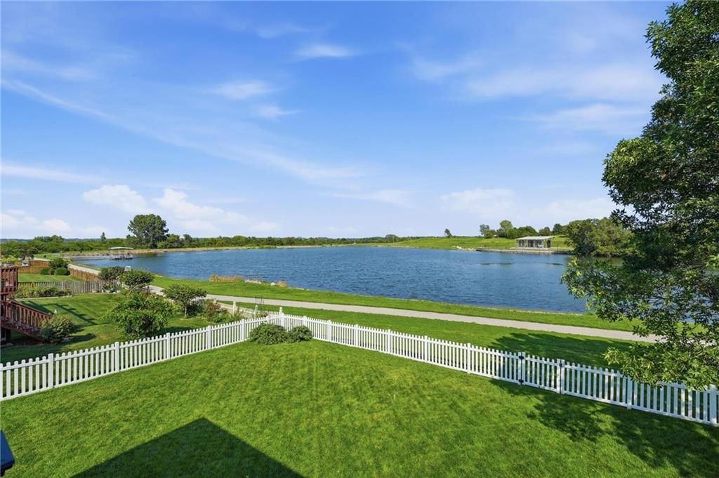 Photo 5 of 72 - 615 Johnston Parkway, Raymore, MO 64083