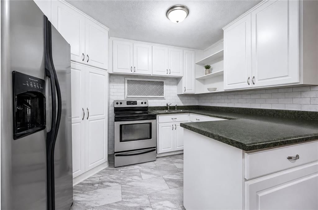 11501 W 68th Street — photo 2