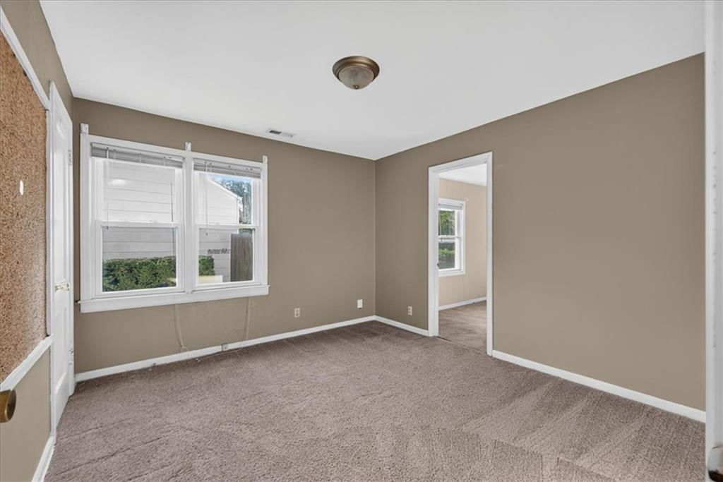 Photo 32 of 51 - 11501 W 68th Street, Shawnee, KS 66203