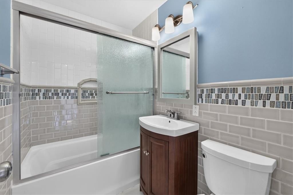 Photo 34 of 51 - 11501 W 68th Street, Shawnee, KS 66203