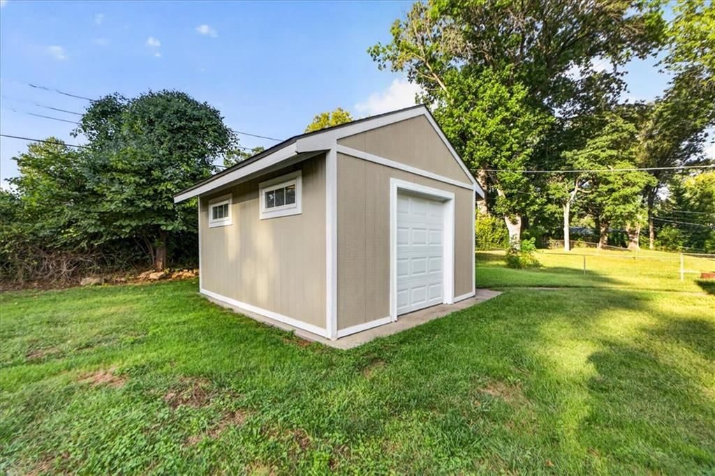 Photo 40 of 51 - 11501 W 68th Street, Shawnee, KS 66203