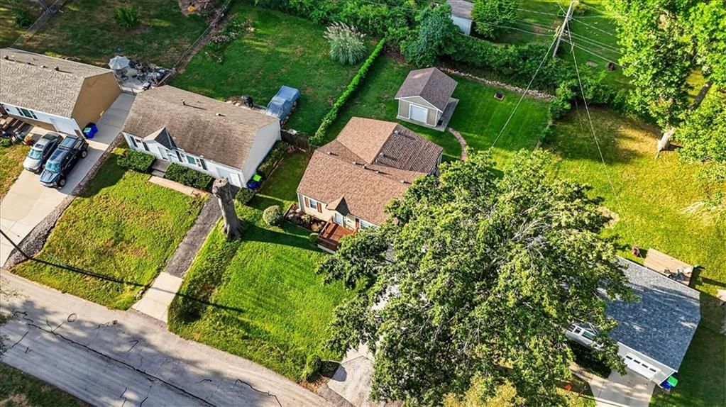 Photo 7 of 51 - 11501 W 68th Street, Shawnee, KS 66203