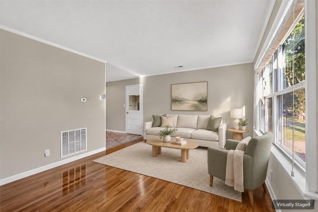 11501 W 68th Street, Shawnee, KS: listing photo 3
