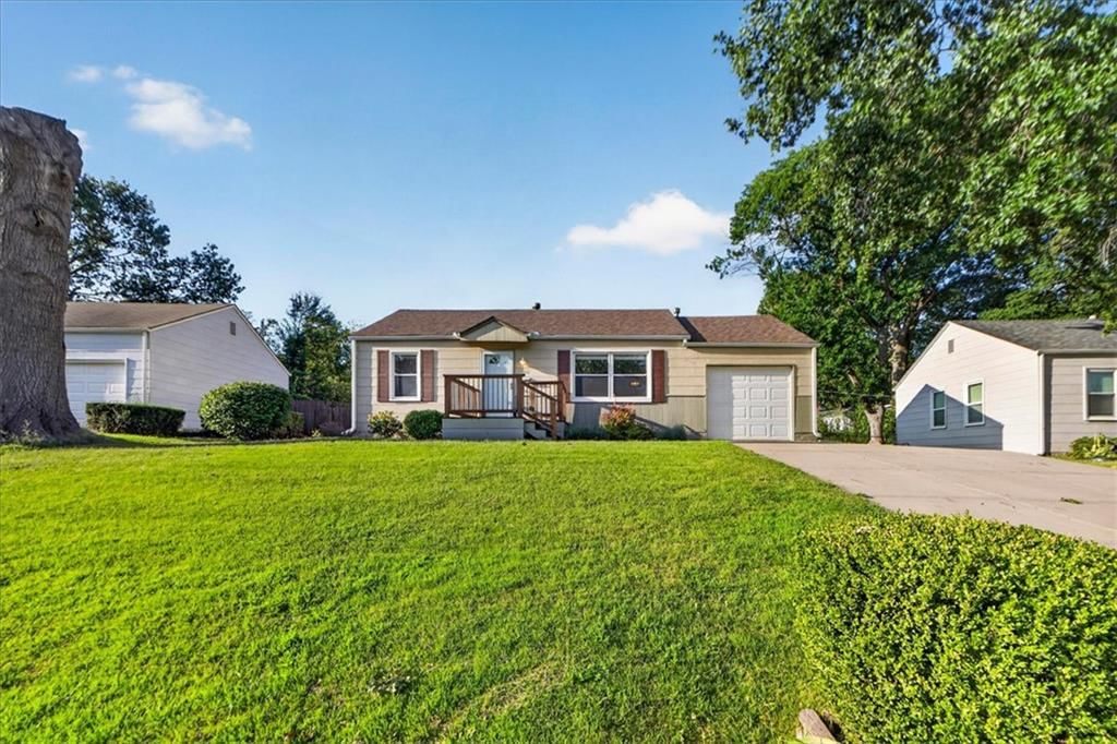 Photo 8 of 51 - 11501 W 68th Street, Shawnee, KS 66203