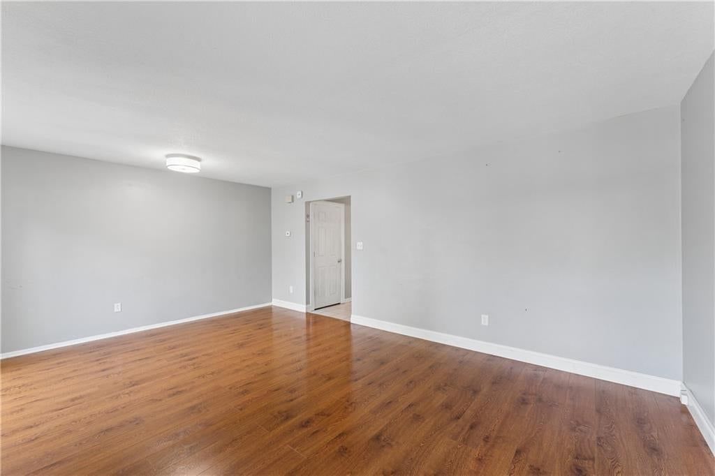Photo 6 of 52 - 6024 N Kansas Avenue, Kansas City, MO 64119